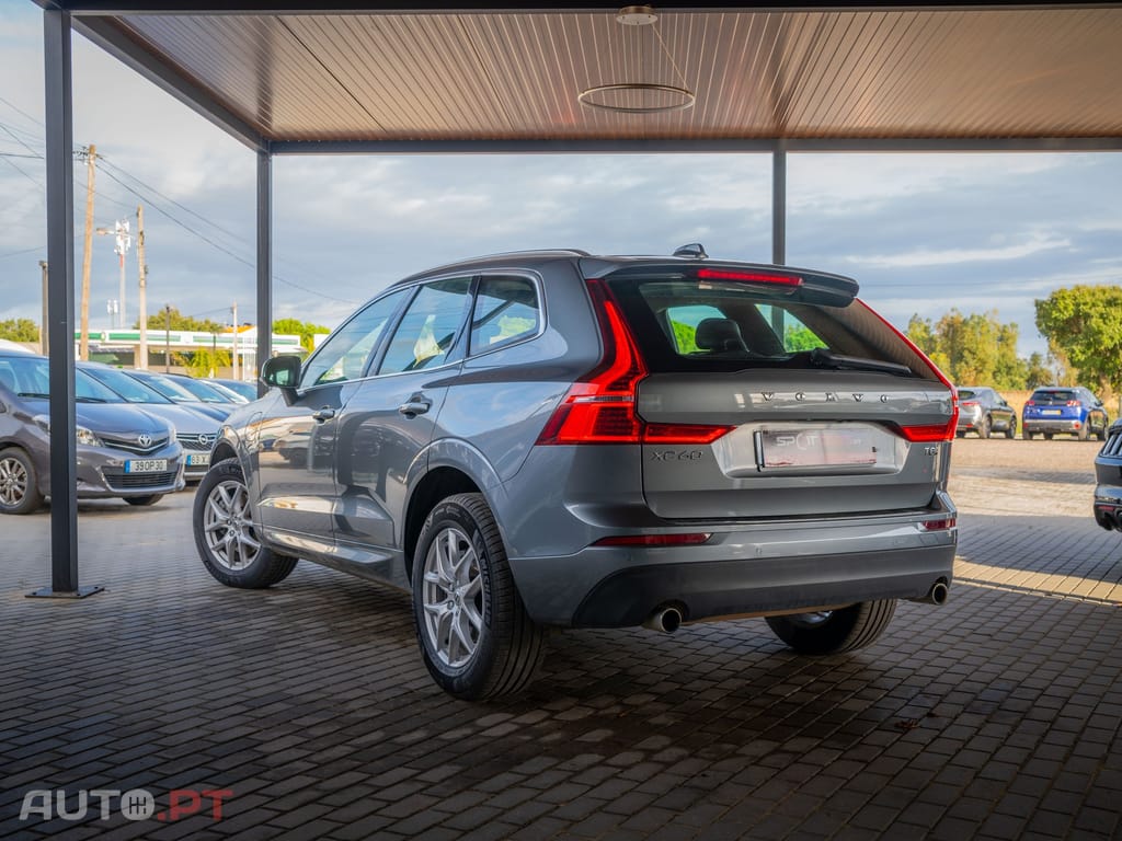 Volvo XC60 2.0 T8 PHEV Momentum Plus AWD