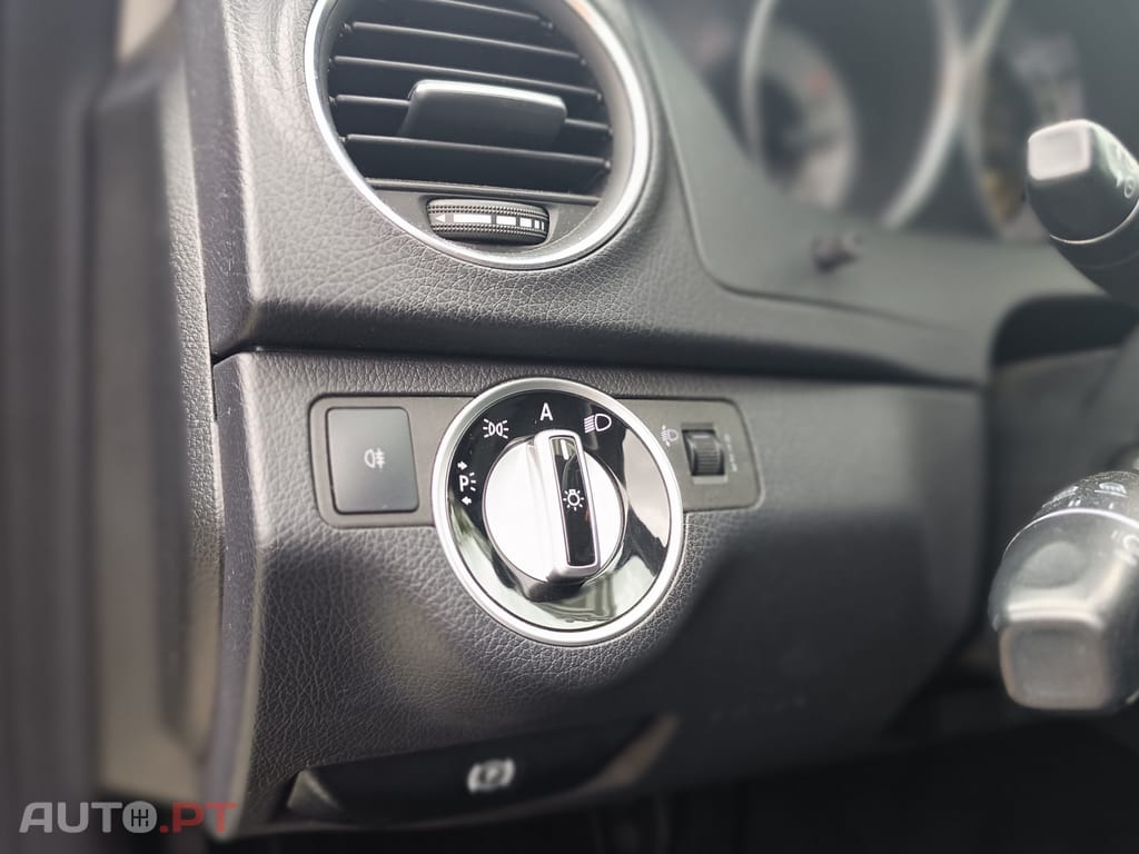 Mercedes-Benz C 180 CGi Avantgarde BlueEfficiency Aut.