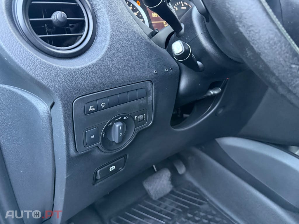 Mercedes-Benz Vito CDI PRO 8 LUGARES