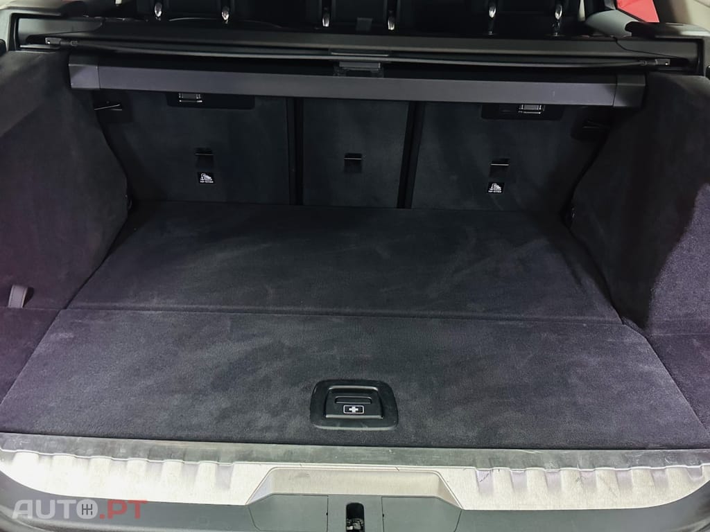 BMW 320 e Touring Corporate Edition Auto