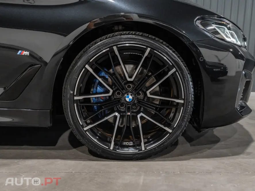 BMW 530 e Pack Desportivo M
