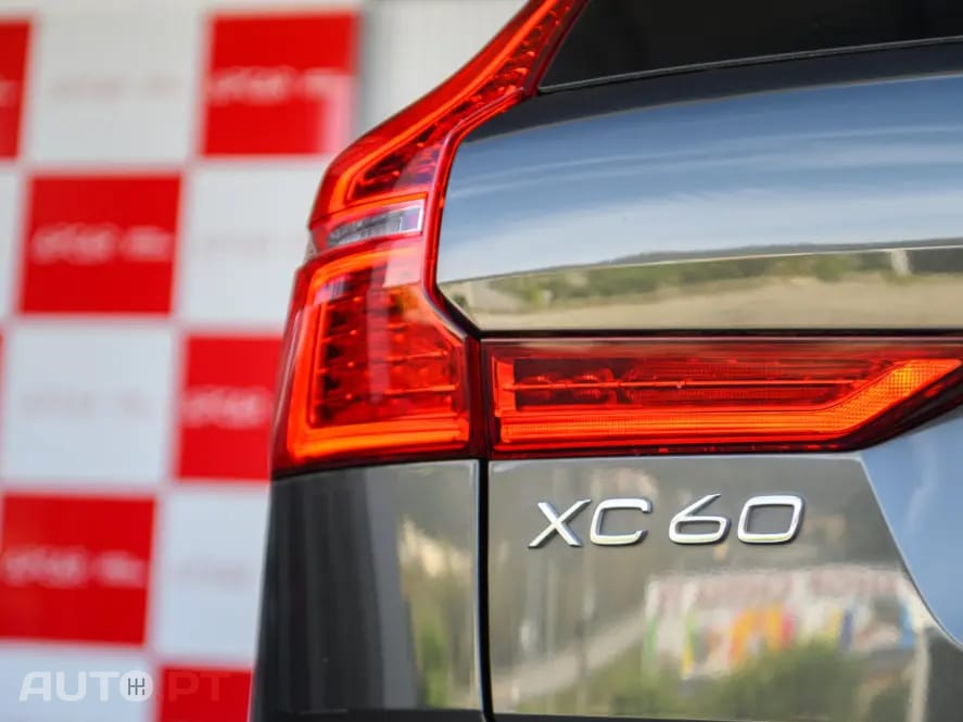 Volvo XC60 2.0 D4 Inscription AWD Geartronic