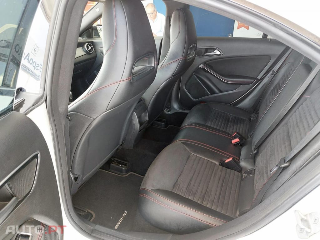 Mercedes-Benz CLA 200 CDi AMG Line