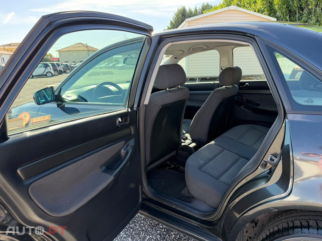 Audi A4 1.9 TDI Confort