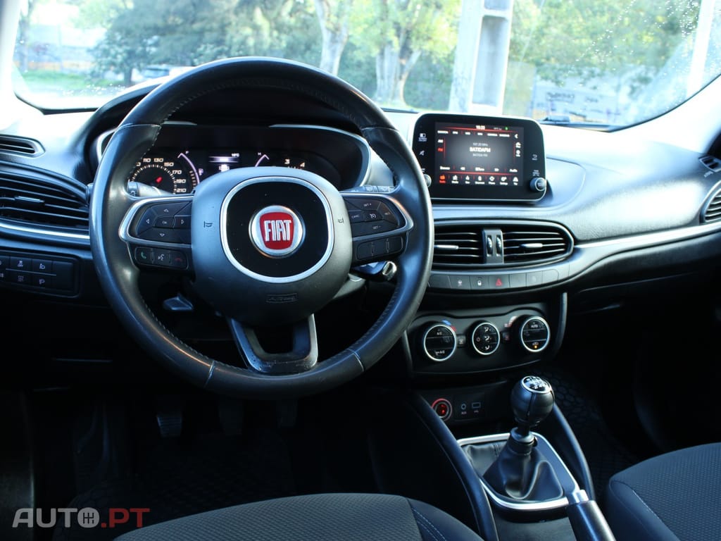 Fiat Tipo 1.6 M-Jet Lounge Tech