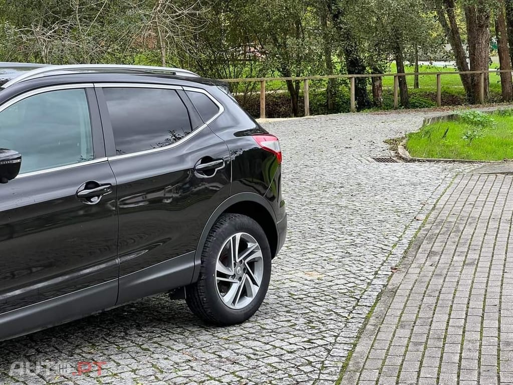 Nissan Qashqai 1.5 dCi Tekna Premium Pele