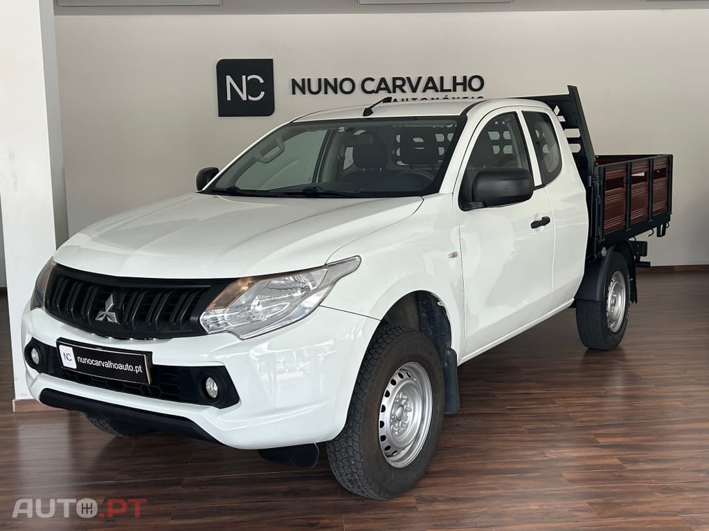 Mitsubishi L200 2.4 DI-D Club Invite 4WD