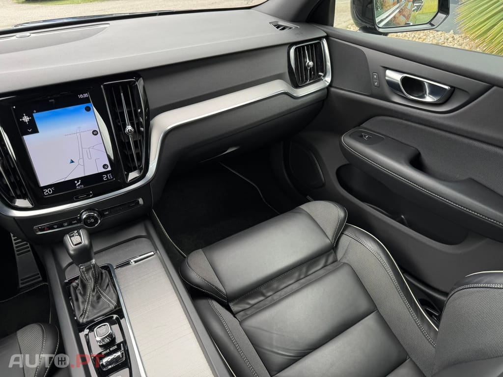 Volvo V60 2.0 D3 R-Design Geartronic