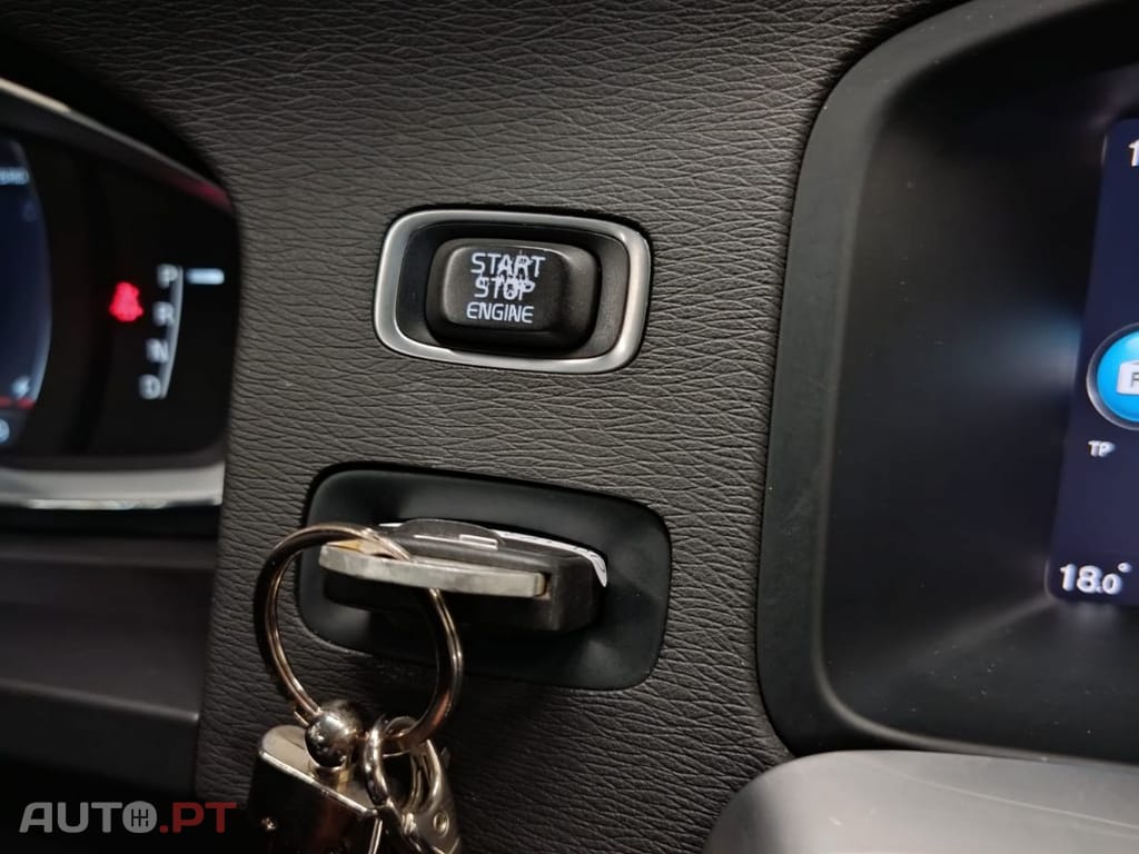 Volvo V60 2.4 D D6 Twin Engine Hibrid plug-in