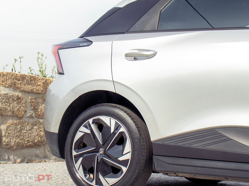 MG MG4 51 kWh Standard