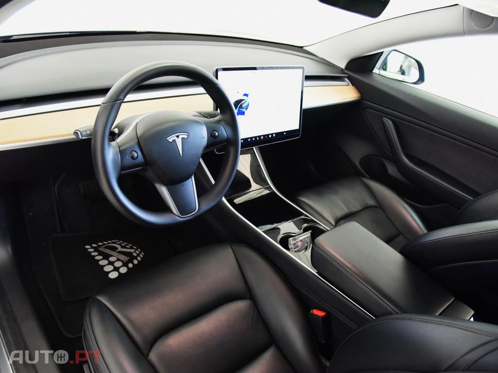 Tesla Model 3 Long-Range Dual Motor AWD