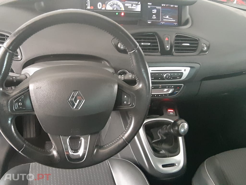 Renault Grand Scénic Dynamique 1.5 DCI 110 CV