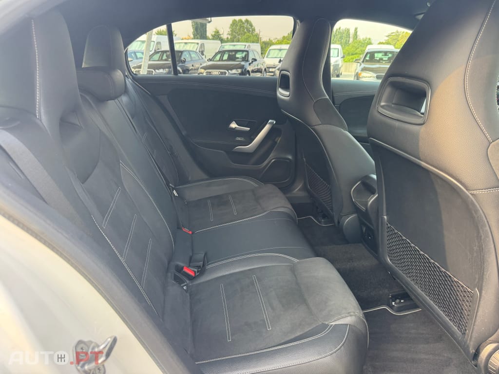 Mercedes-Benz A 250 e AMG Line