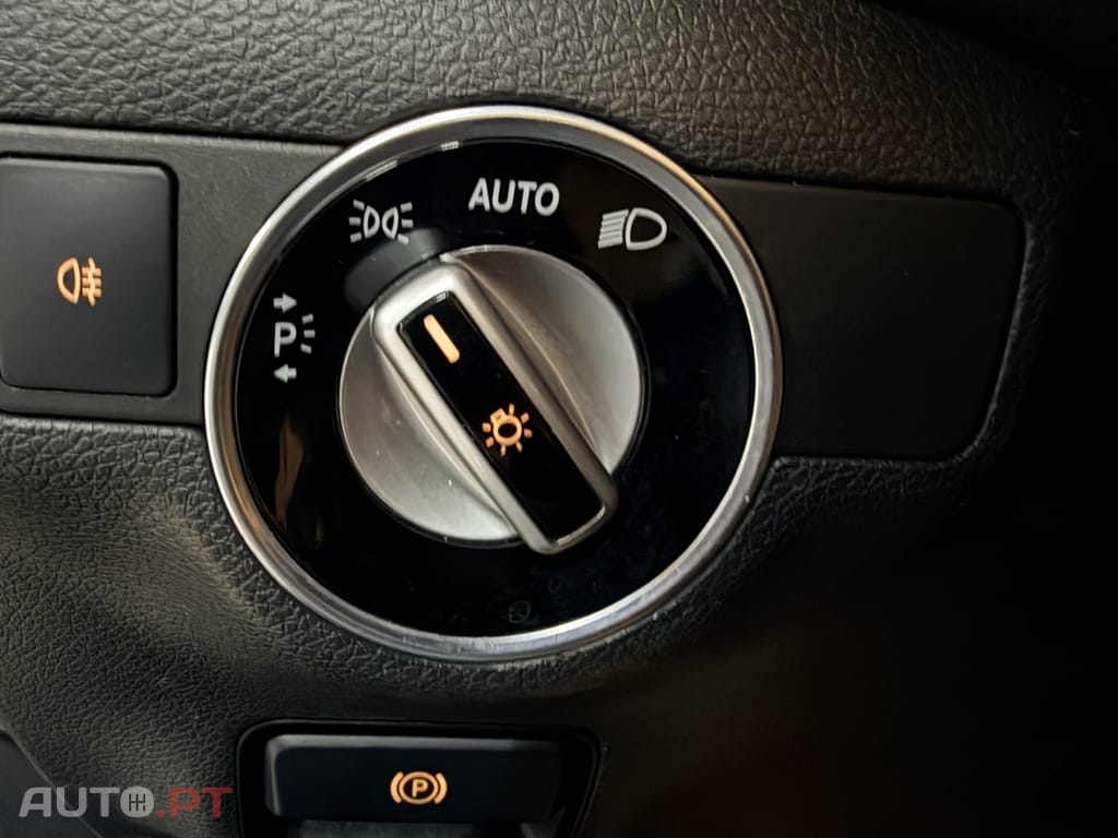 Mercedes-Benz A 180 AMG Line