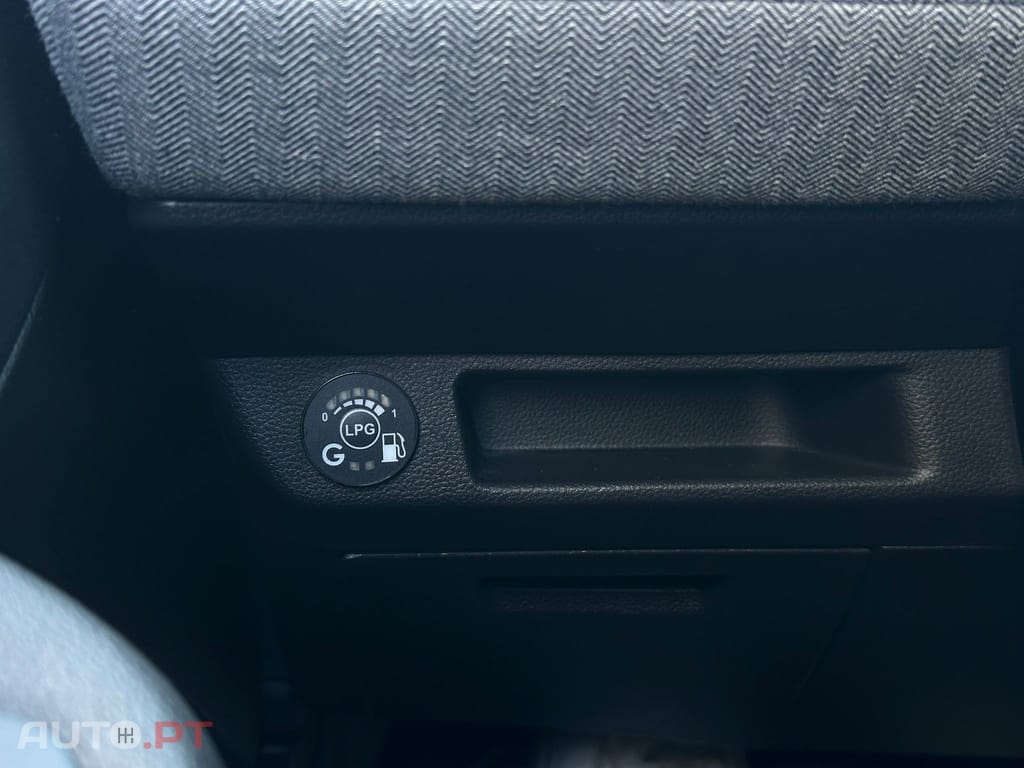 Renault Clio 1.0 TCe Intens Bi-Fuel