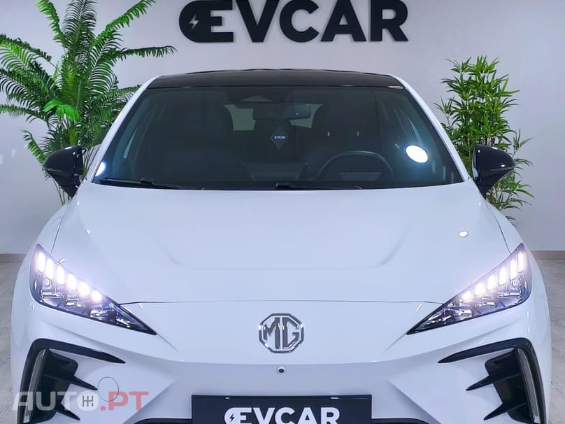 MG MG4 64 kWh Luxury