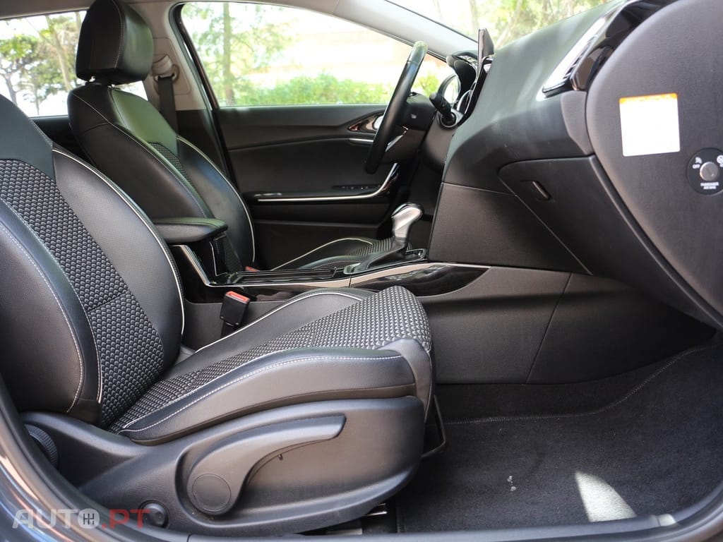 Kia Ceed SW 1.6 GDi PHEV Tech 6DCT