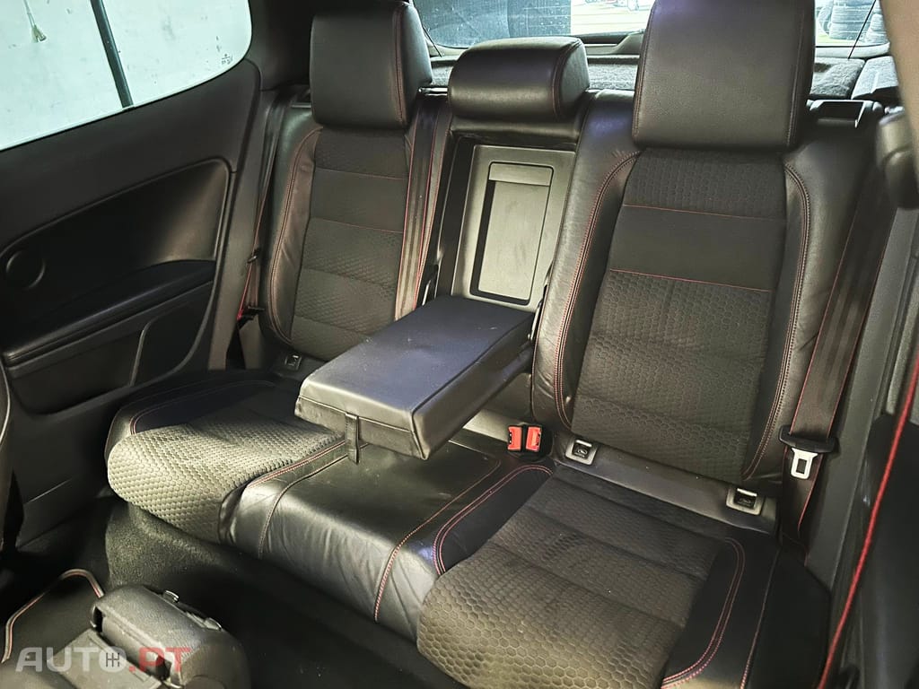 Volkswagen Golf 2.0 TSI GTI Edition 35