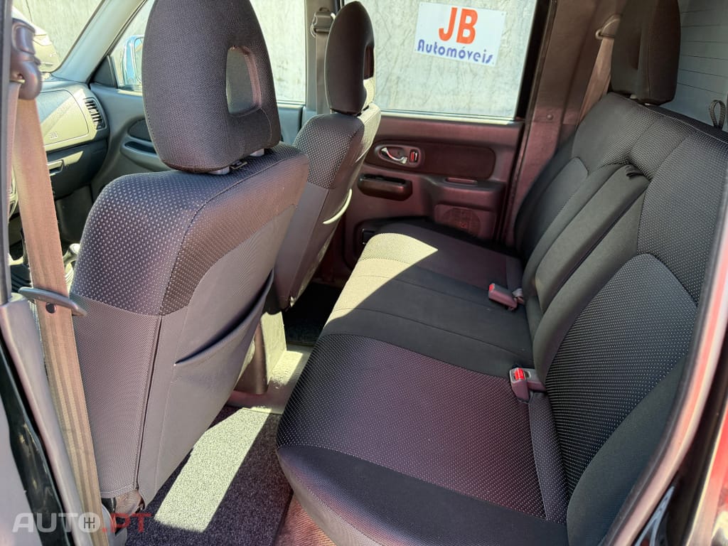 Mitsubishi L200 2.5 TD Strakar Elegance HT