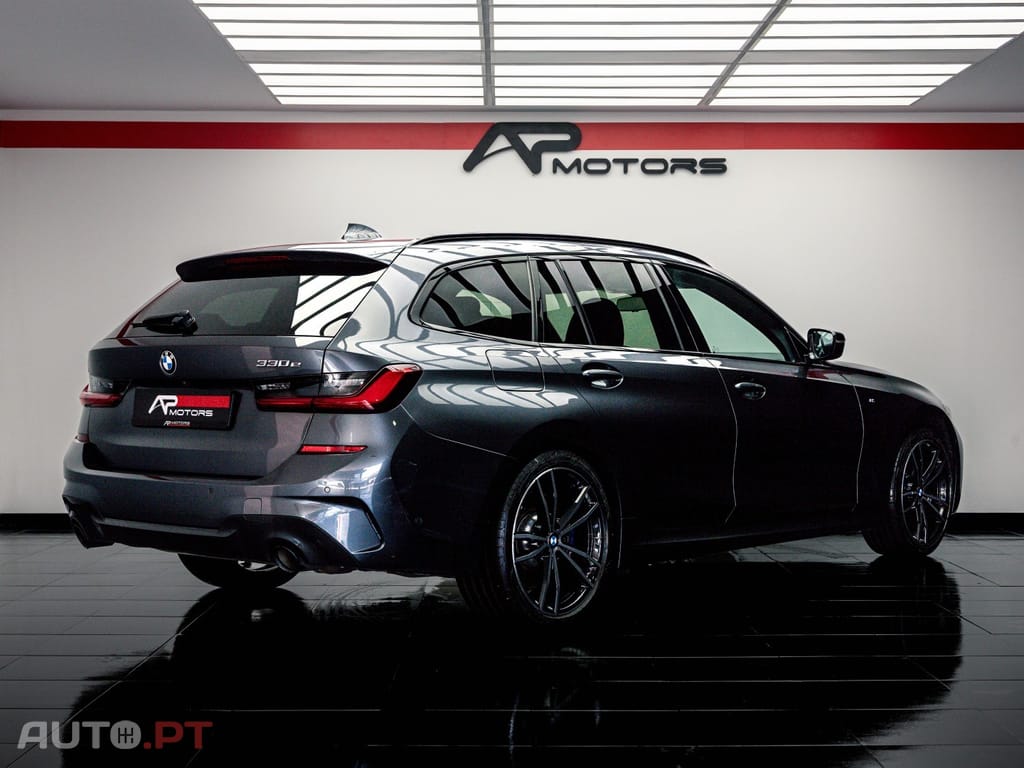 BMW 330 e Touring Pack M Auto