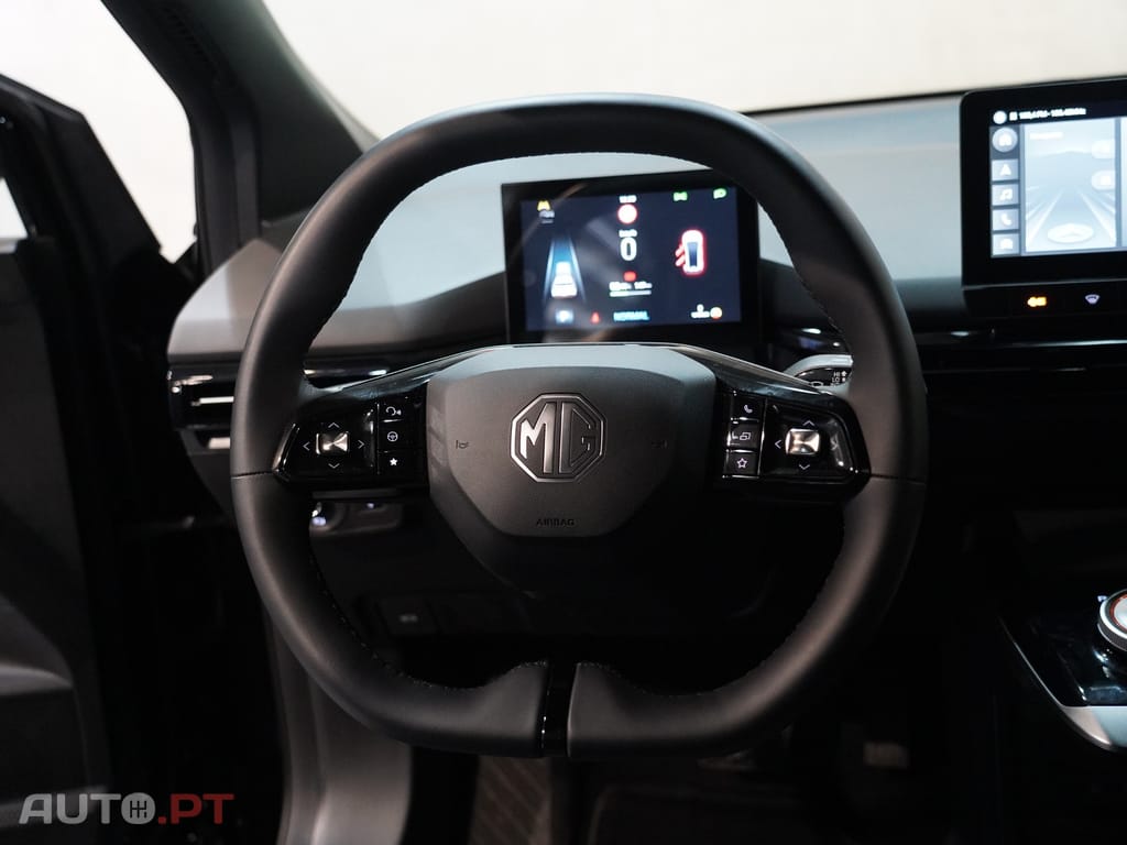 MG MG4 64 kWh Luxury