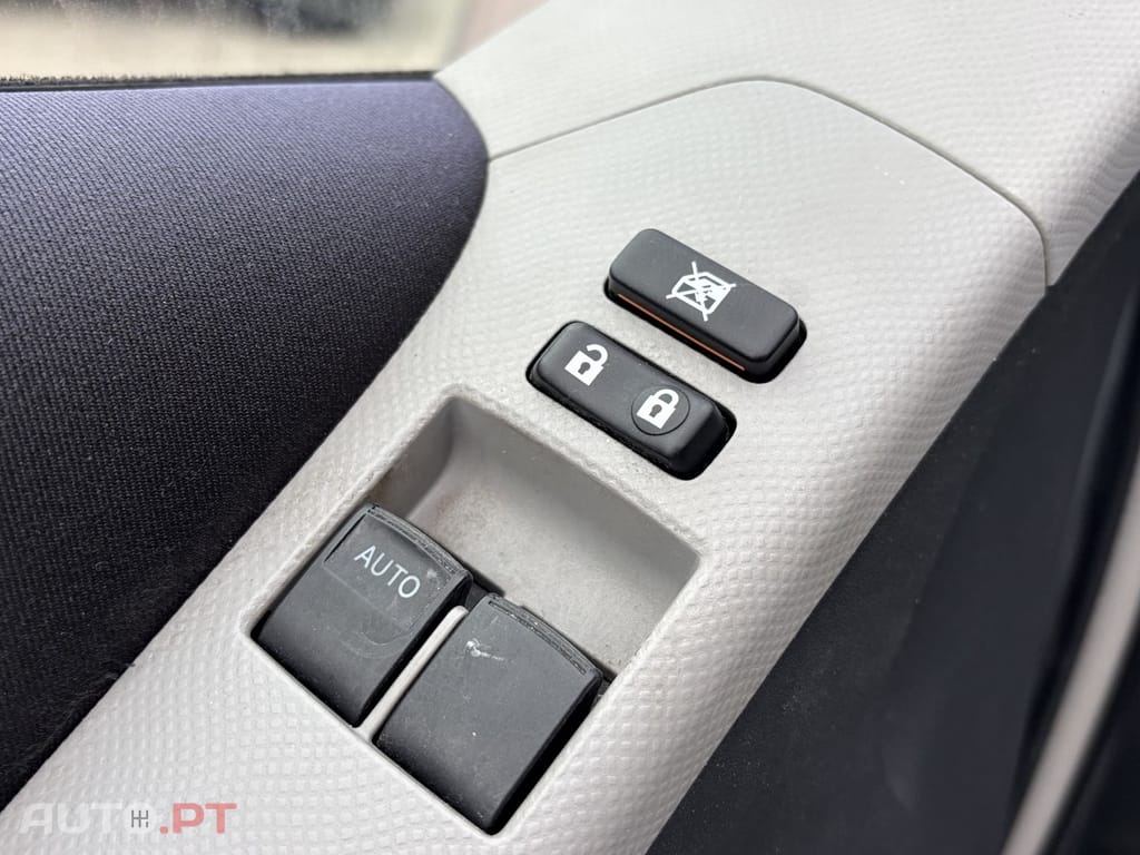 Toyota Yaris 1.0 VVT-i AC+VSC