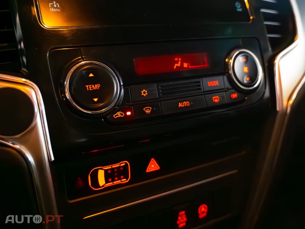 Mitsubishi L200 2.3 DI-D Strakar CD Intense 4WD