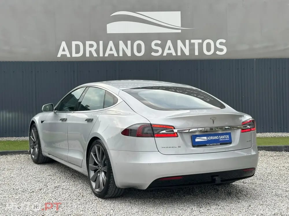 Tesla Model S Performance
