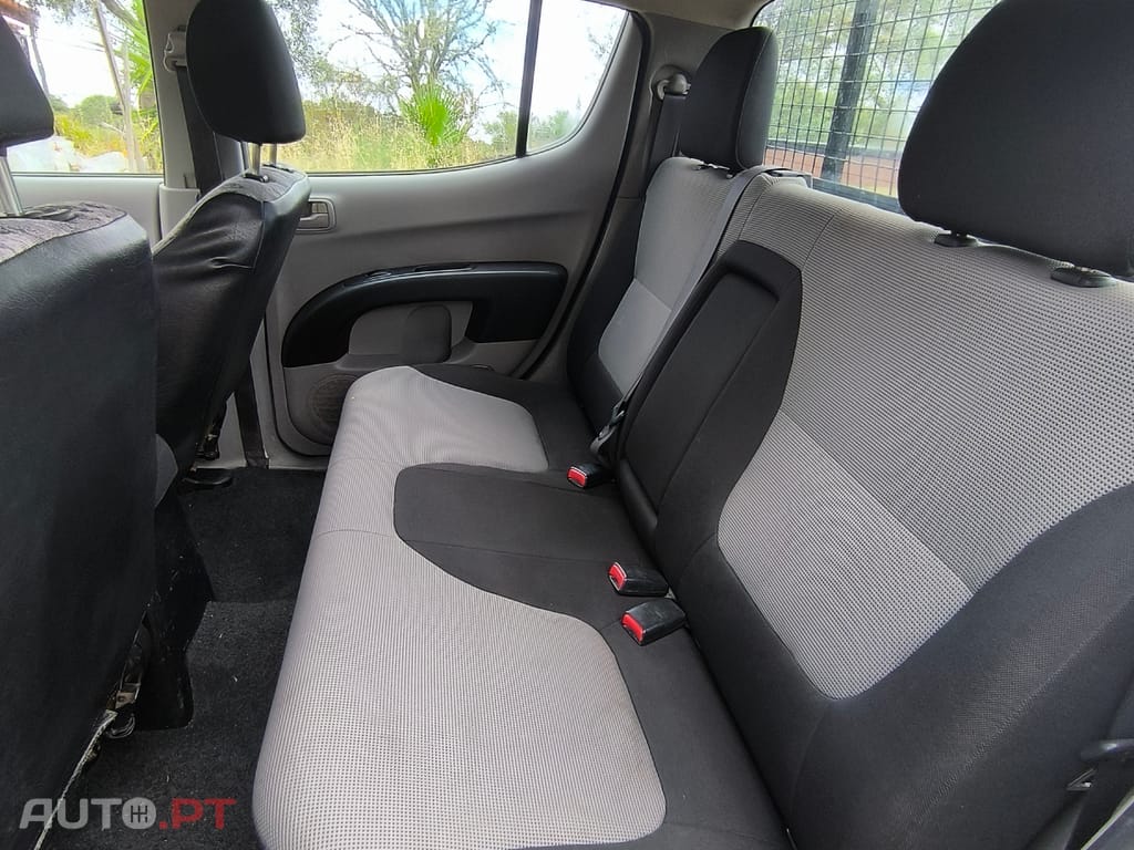 Mitsubishi L200 2.5 DI-D Cabine Dupla (4x2)