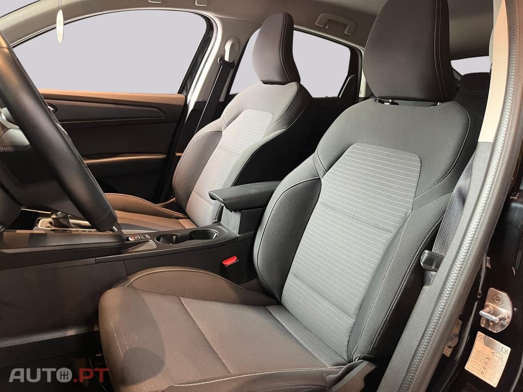 Renault Arkana E-TECH  HYBRID I.V.A DEDUTÍVEL