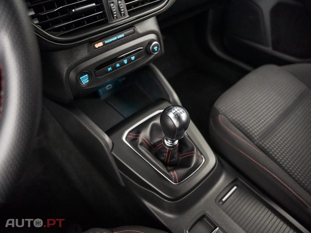Ford Focus SW 1.0 EcoBoost MHEV ST-Line