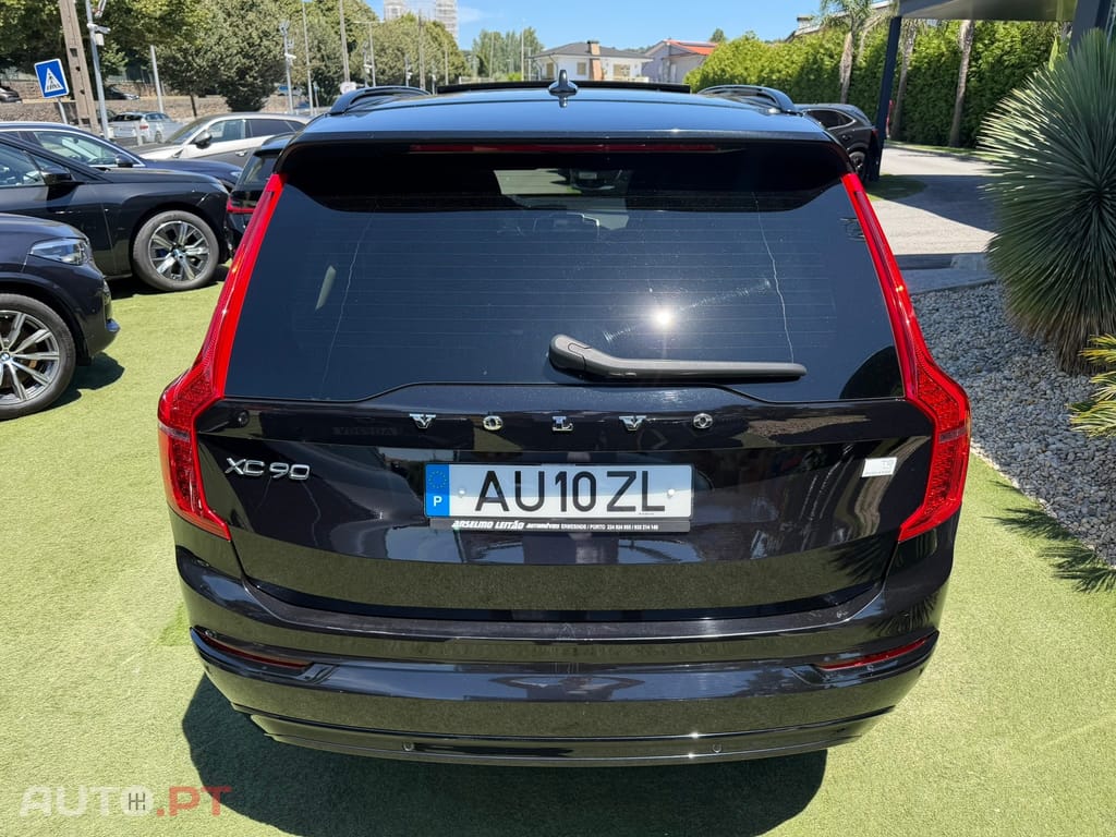 Volvo XC90 2.0 T8 PHEV Ultimate Dark AWD