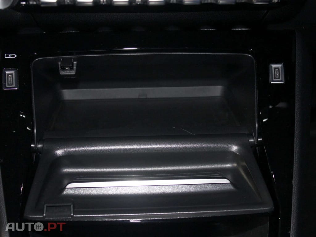 Peugeot 2008 1.2 Hybrid Allure e-DCS6