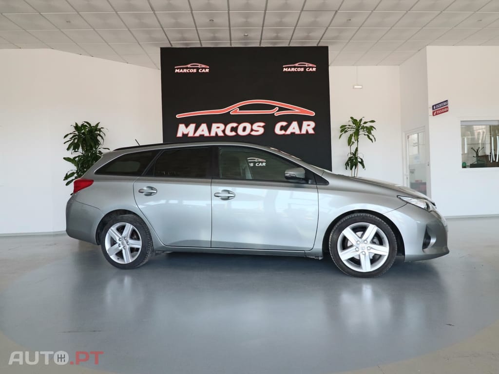 Toyota Auris Touring Sports 1.4 D-4D Active+AC