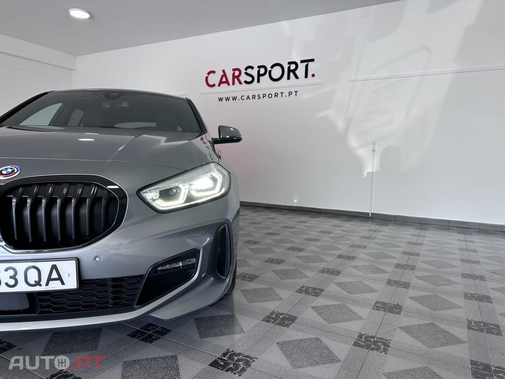 BMW 116 d Pack Desportivo M Auto