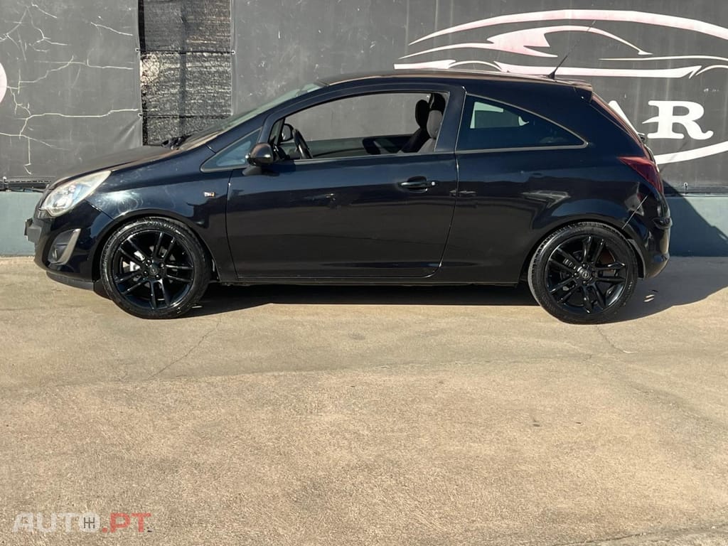 Opel Corsa 1.2 Black Edition