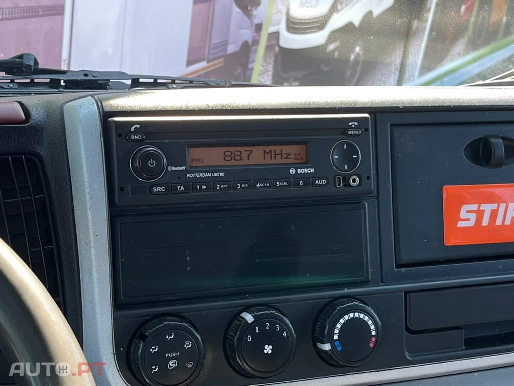 Mitsubishi Canter BASCULANTE