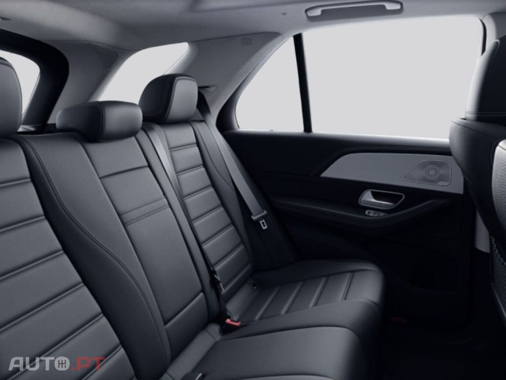 Mercedes-Benz GLE I.V.A DEDUTIVEL e 4M AMG Pano 