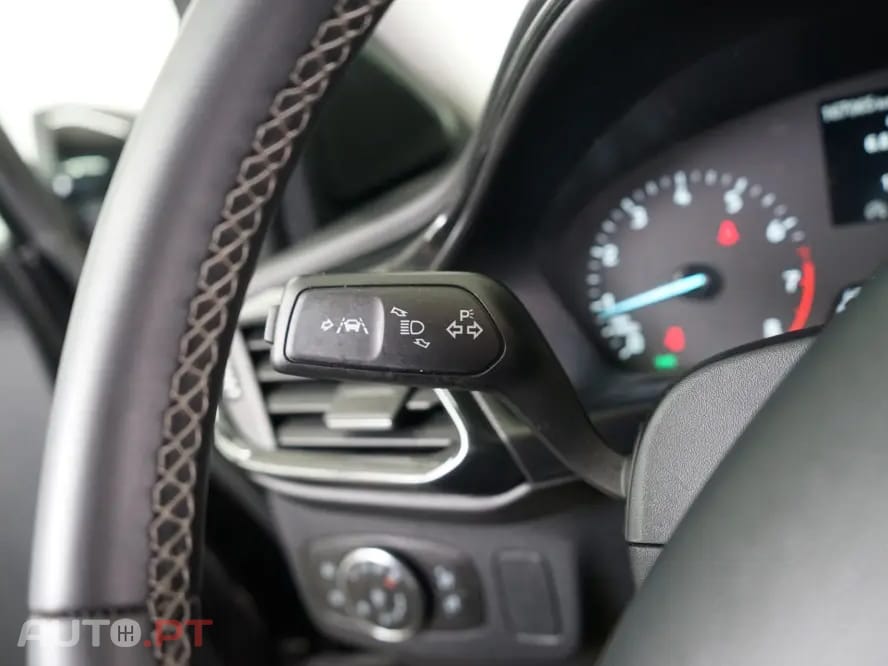 Ford Puma 1.0 EcoBoost Hybrid TITANIUM