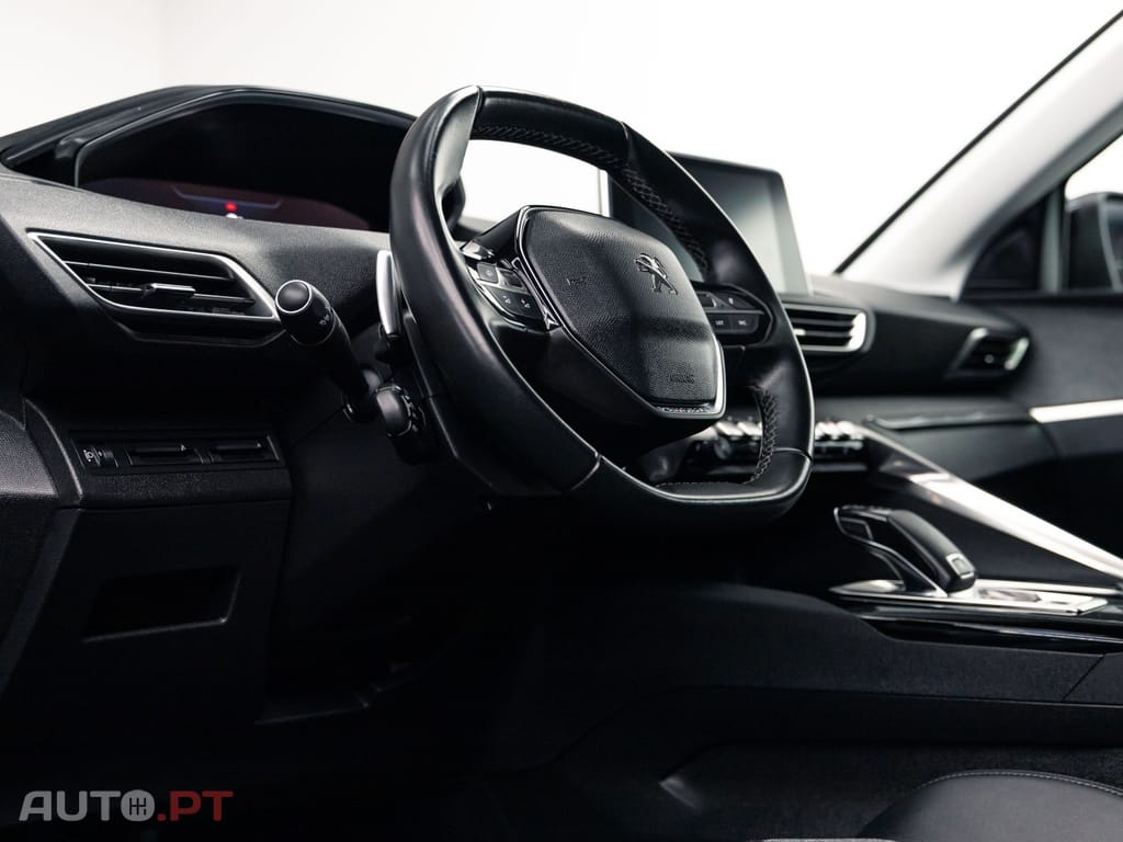 Peugeot 5008 1.5 BlueHDi Allure EAT8