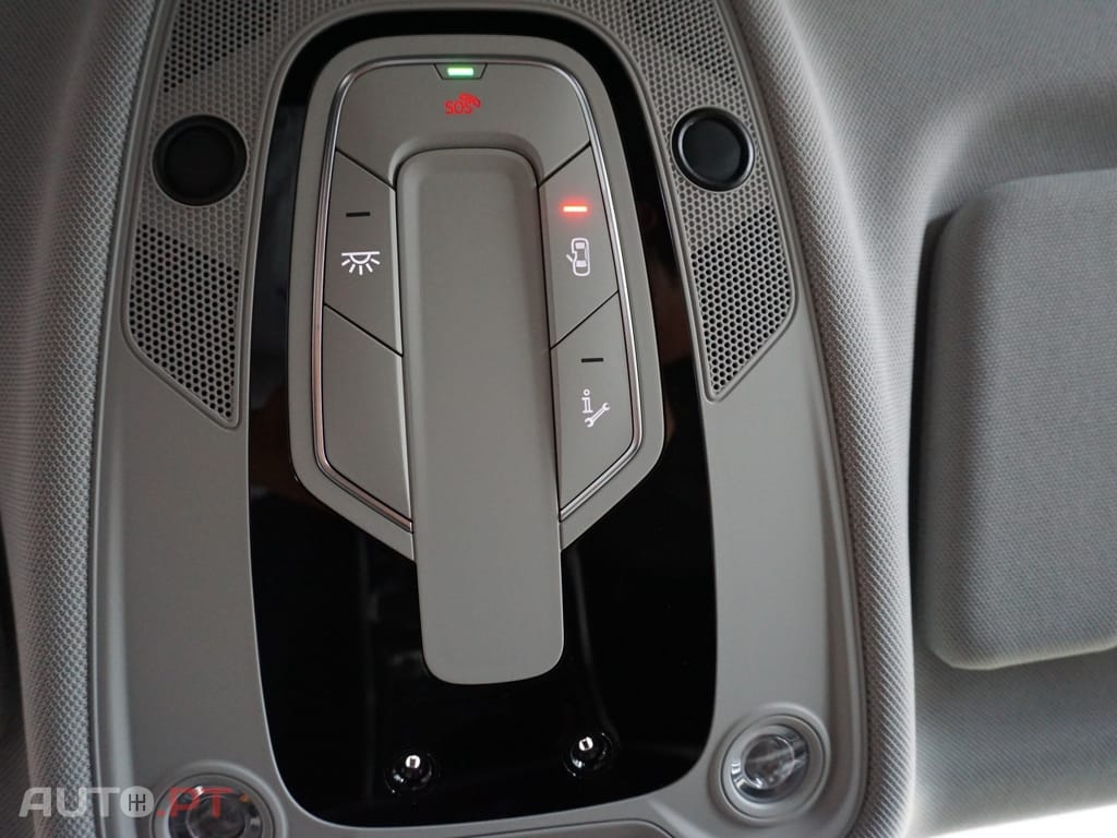 Audi Q8 55 TFSIe quattro Tiptronic competition plus