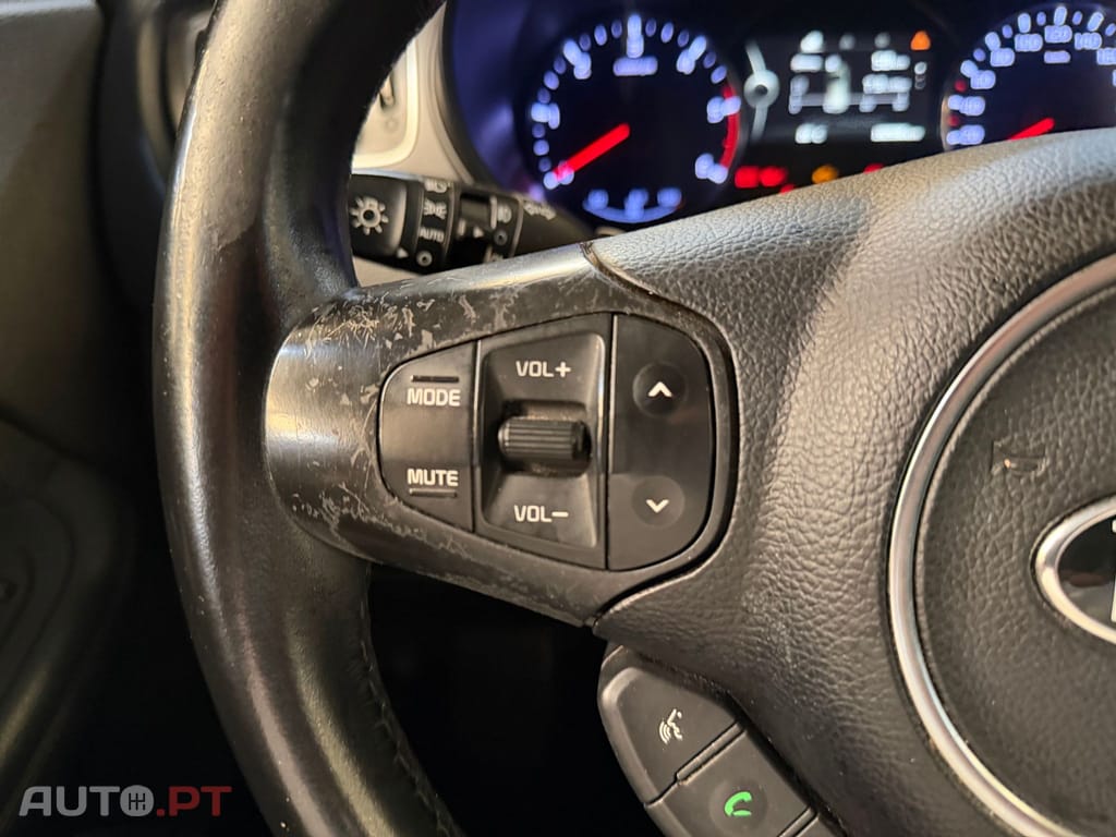 Kia Carens 1,7d 7L