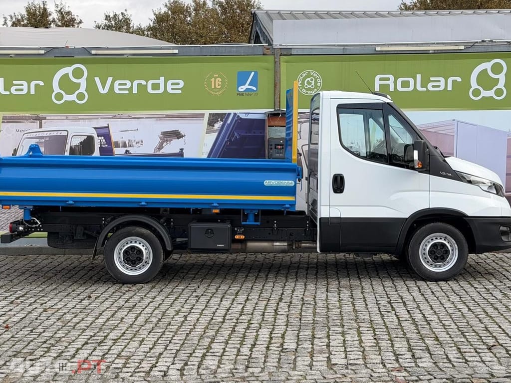 Iveco Daily BASCULA TRI-BASCULANTE