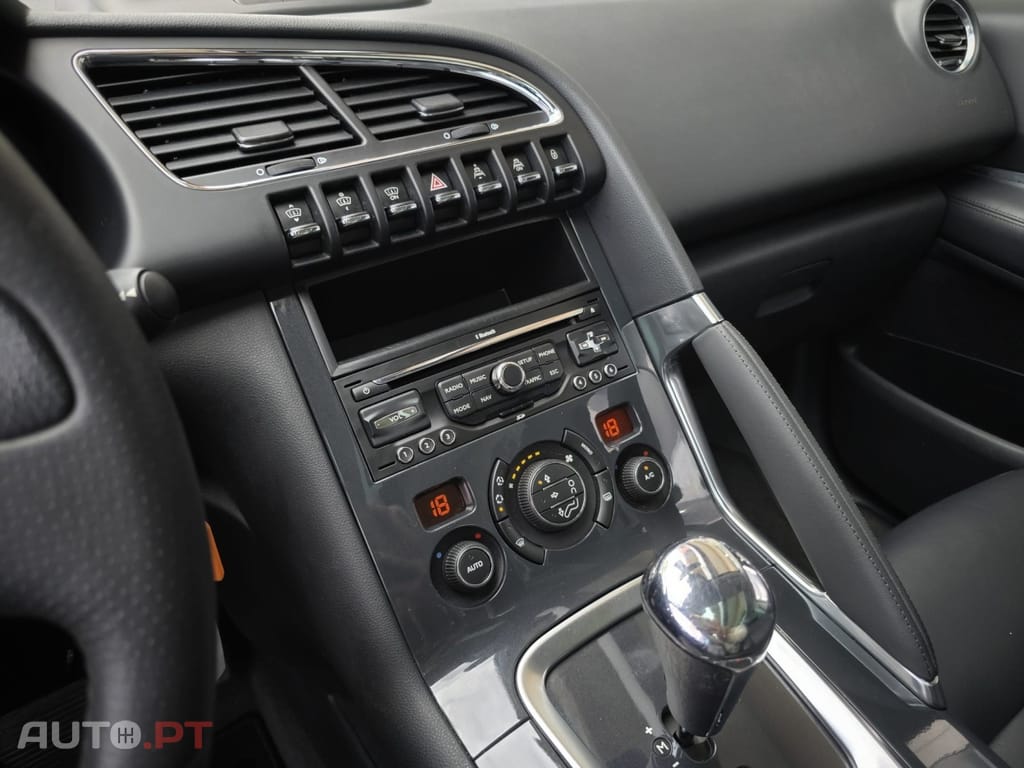 Peugeot 3008 1.6 e-HDi Executive CMP6