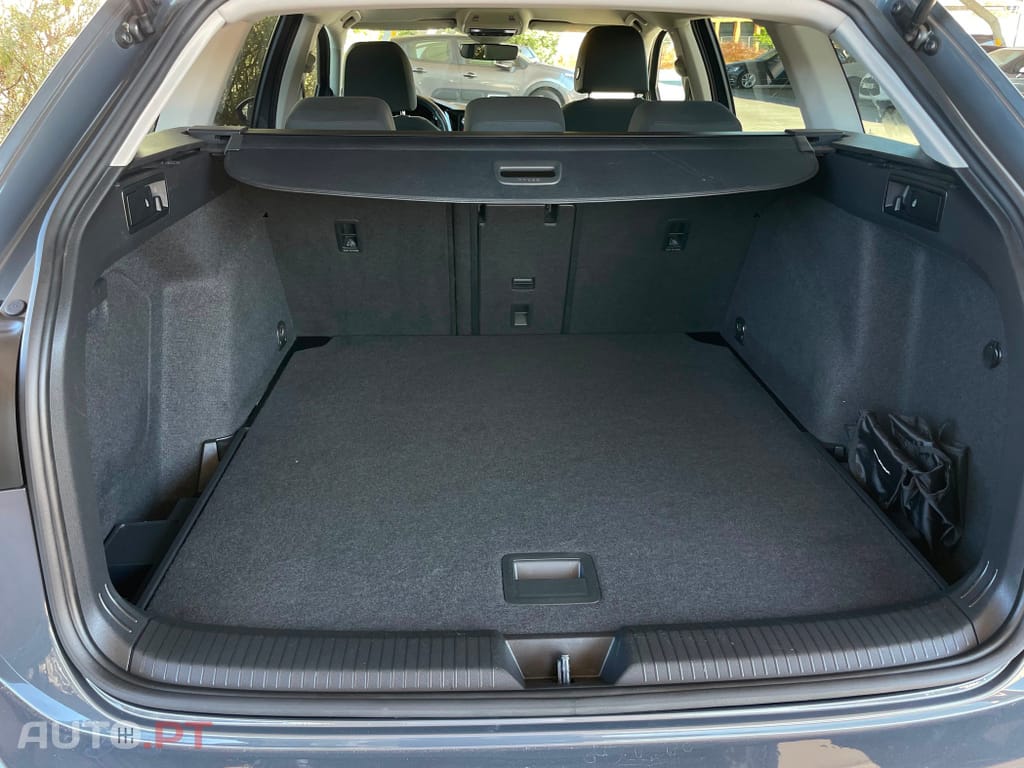 Volkswagen Golf Variant 1.5 eTSI OPF DSG Life