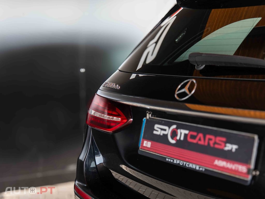 Mercedes-Benz E 300 de AMG Line