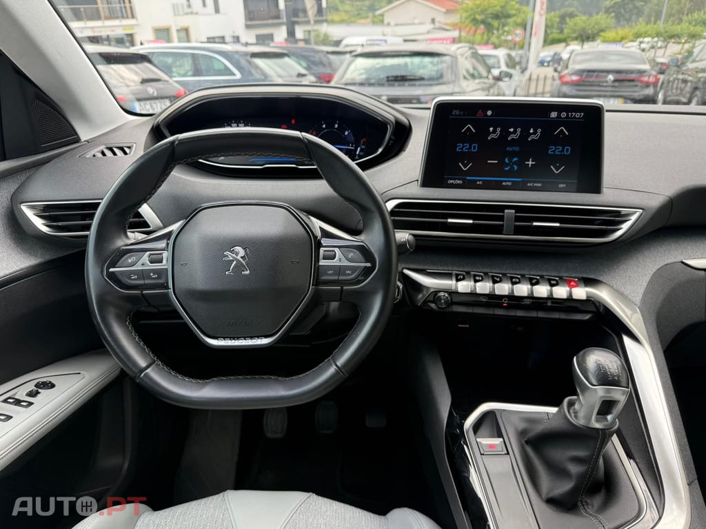 Peugeot 5008 1.5 BlueHDi Allure