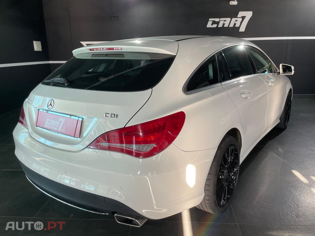 Mercedes-Benz CLA 220 d Shooting Brake AMG Line Aut.