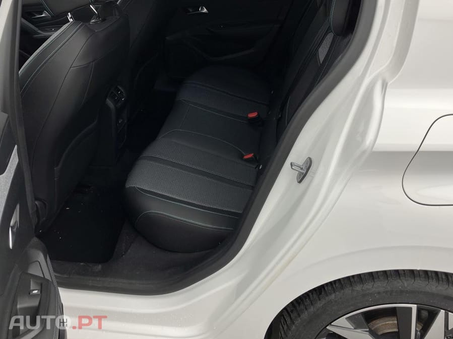 Peugeot 308 1.6 Hybrid Allure e-EAT8