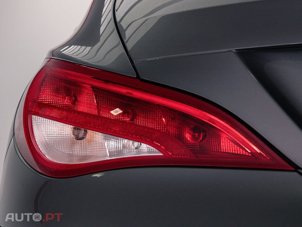 Mercedes-Benz CLA 180 d Shooting Brake Urban